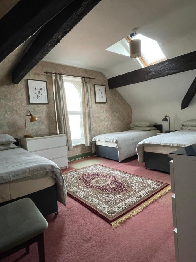 Chimneys Guest House Блекбърн Екстериор снимка