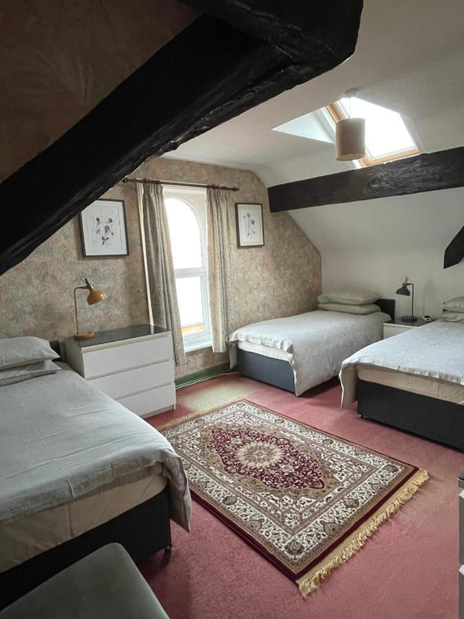 Chimneys Guest House Блекбърн Екстериор снимка