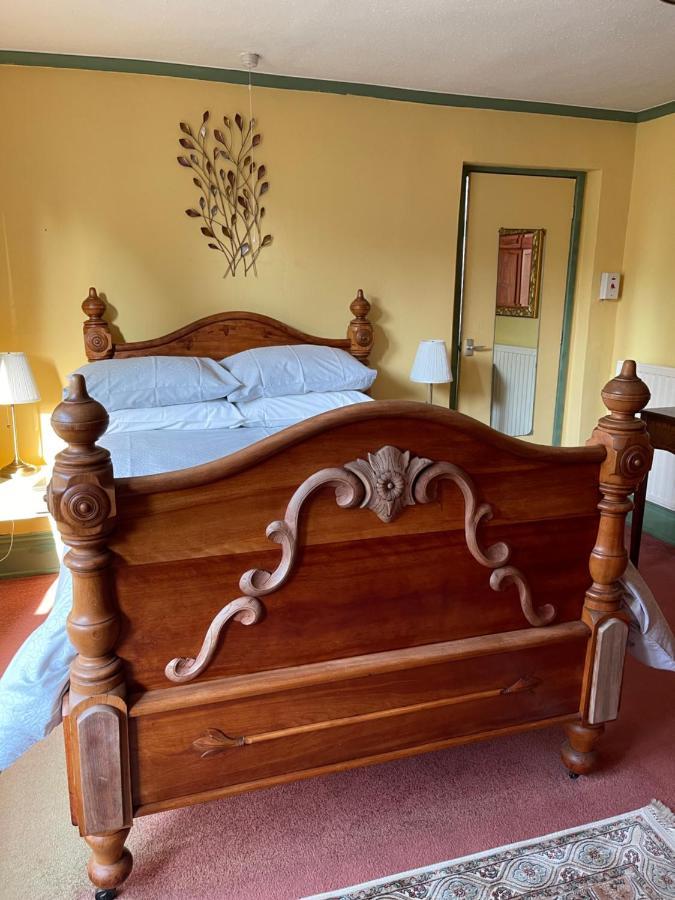Chimneys Guest House Блекбърн Екстериор снимка