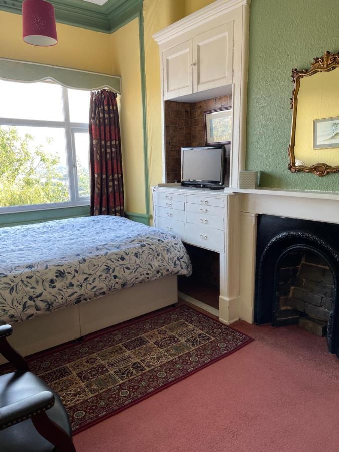 Chimneys Guest House Блекбърн Екстериор снимка