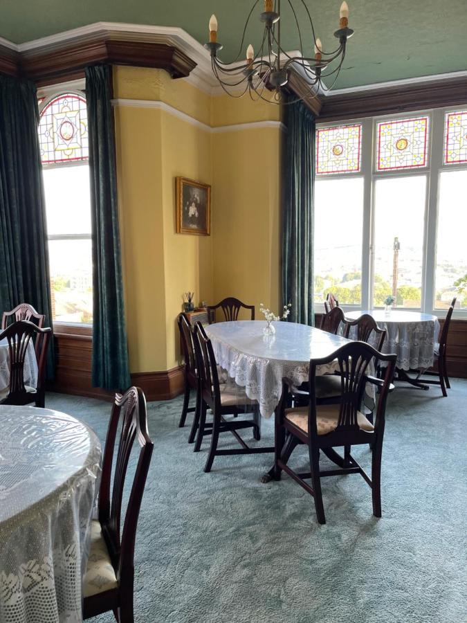 Chimneys Guest House Блекбърн Екстериор снимка