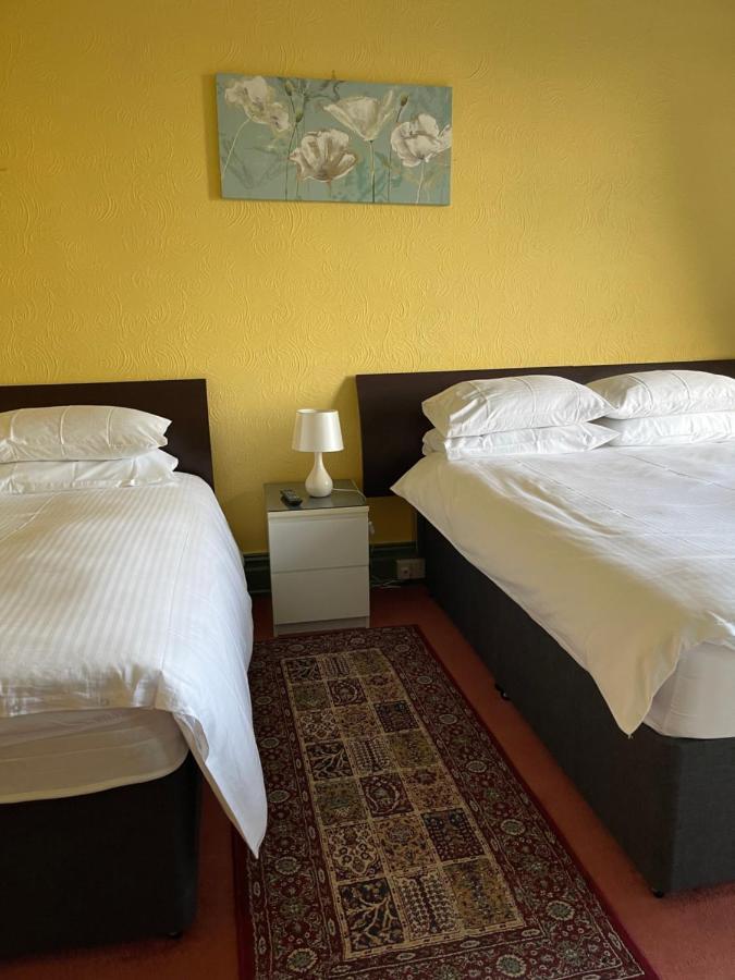 Chimneys Guest House Блекбърн Екстериор снимка